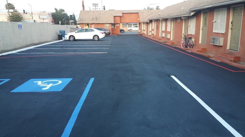 CRENSHAW INN MOTEL 19/21