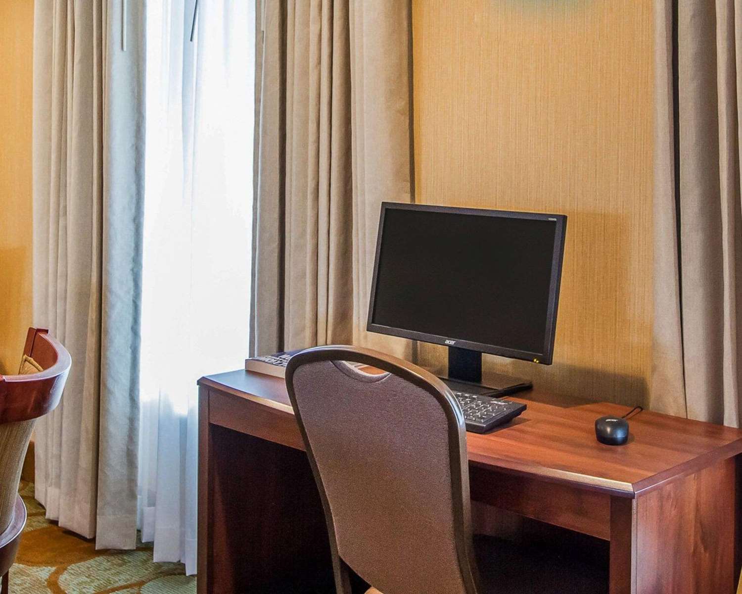 MainStay Suites Grand Island 15/19