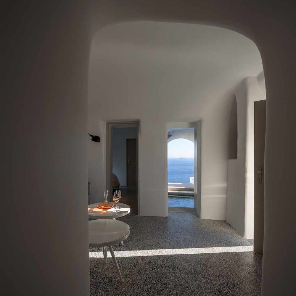 Echoes Luxury Suites By Canvas - Adults Only 15/50