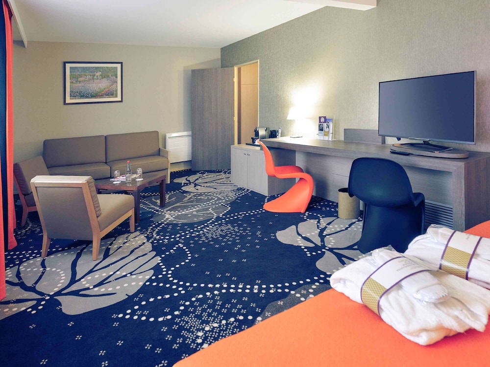 Mercure Rouen Champ de Mars 64/73