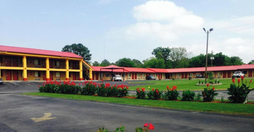 Duffys Motel Calhoun by Hotel O GA I-75 in CALHOUN - GA