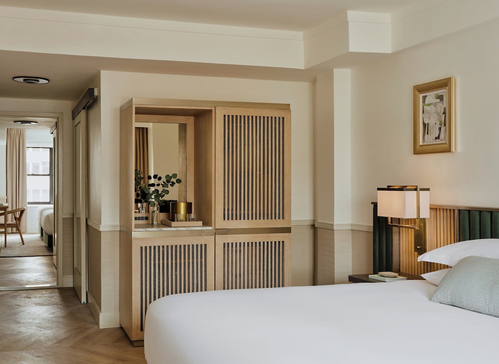 Premium, King Bed, Bath and Shower, Jetted Tub