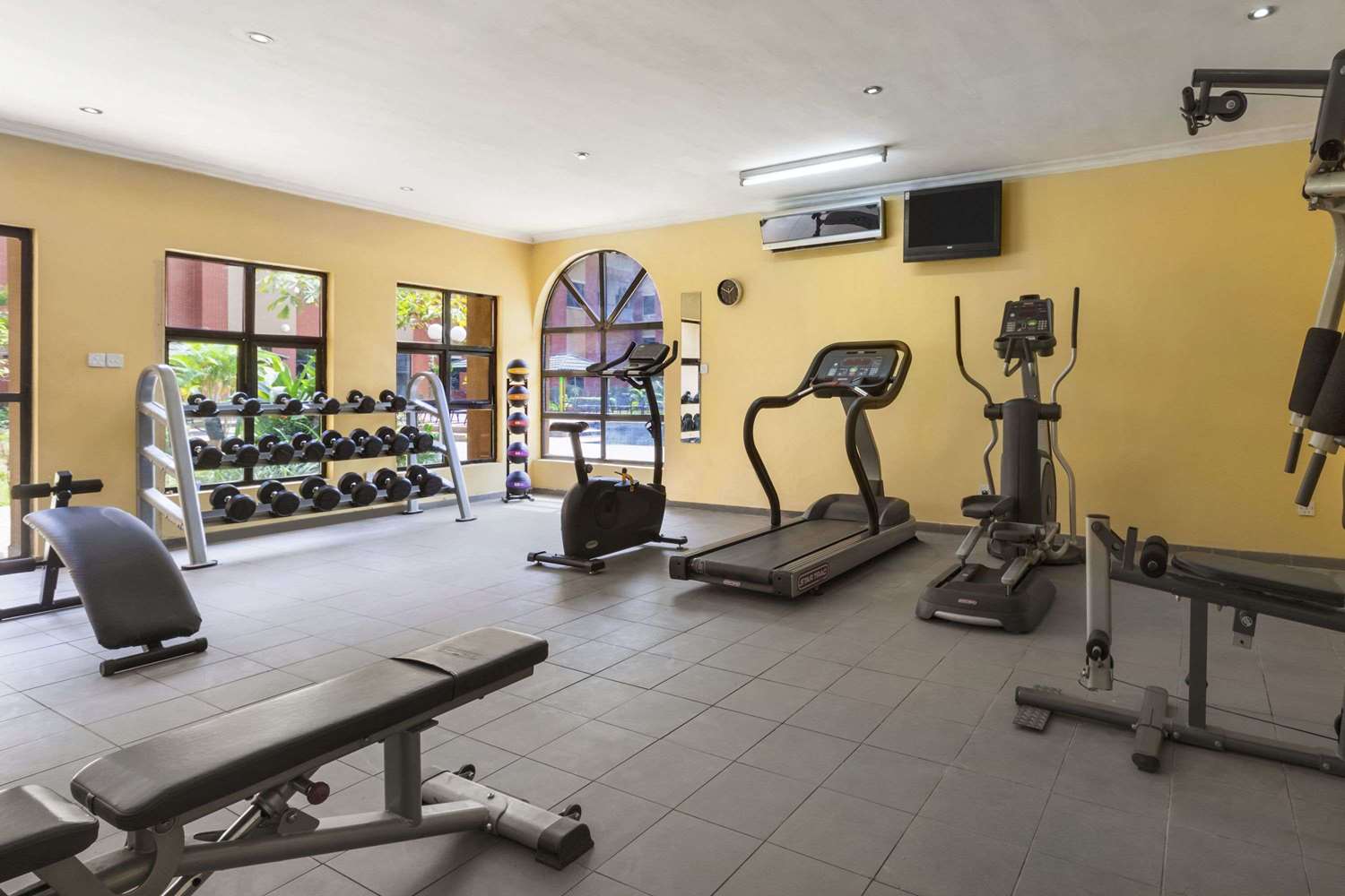 Hawthorn Suites By Wyndham Abuja 6/31