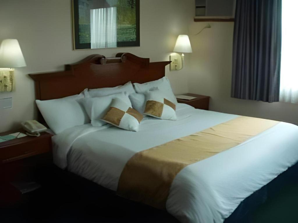 Days Hotel Batangas 21/36