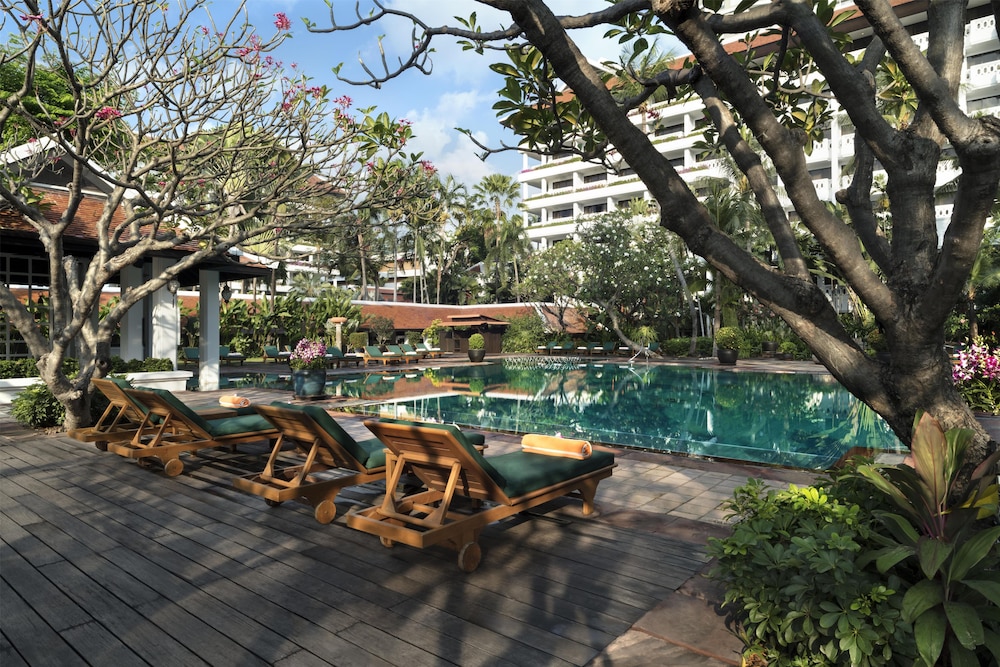 Anantara Riverside Bangkok Resort 40/43