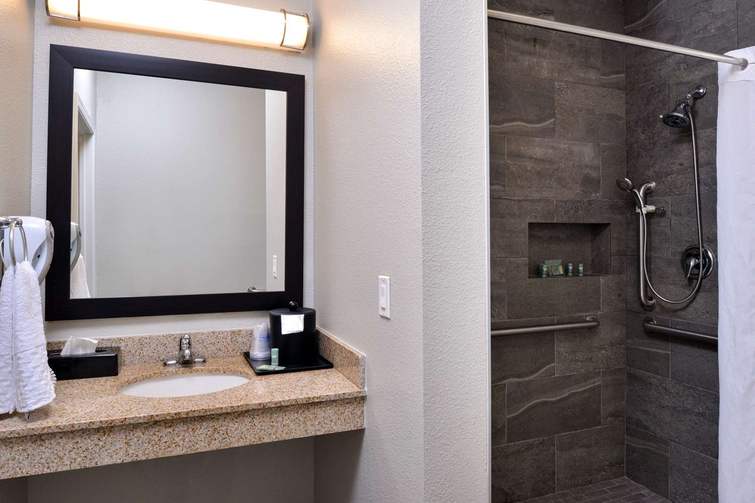 Best Western Kettleman City Inn & Suites 45/45