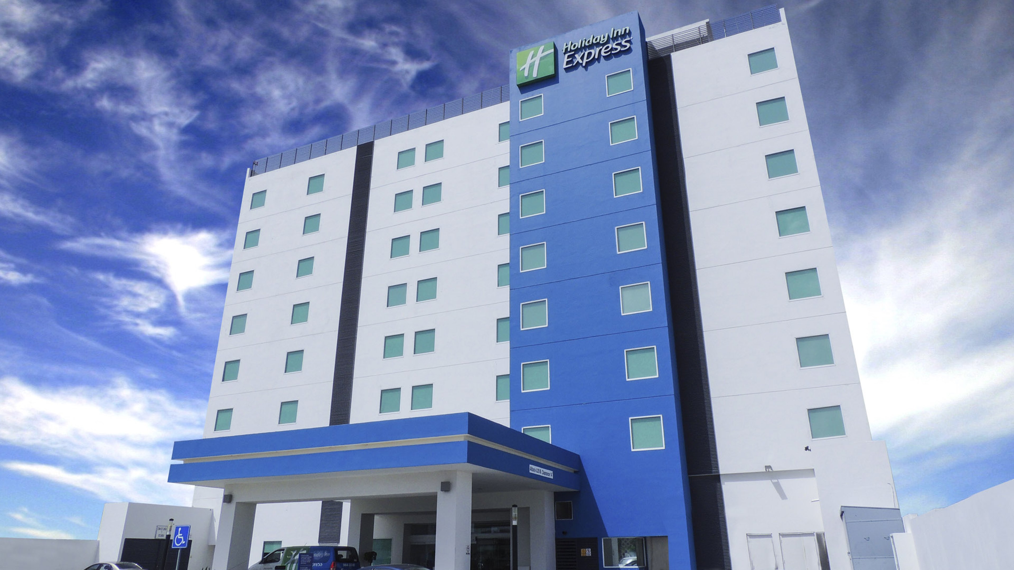 Holiday Inn Express Merida 1/50