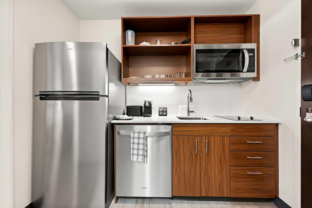 Everhome Suites Huntsville - Research Park 11/60