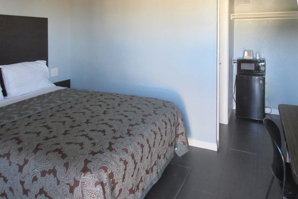 Rodeway Inn San Pablo Hilltop 5/9