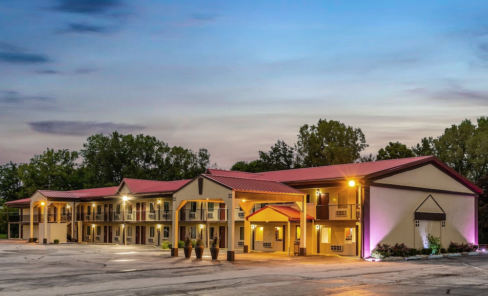 Red Roof Inn Marion, IN 2/45