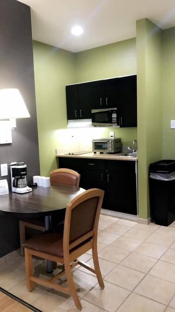 Studio6 Bay City, TX 43/62