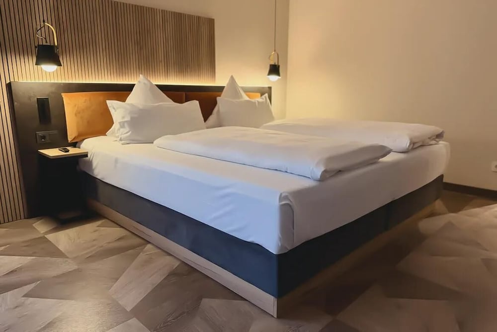 Hotel Olymp Munich 19/81