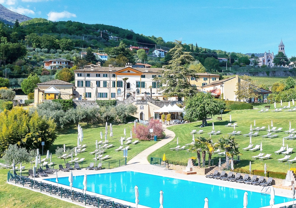Villa Cariola 70/75