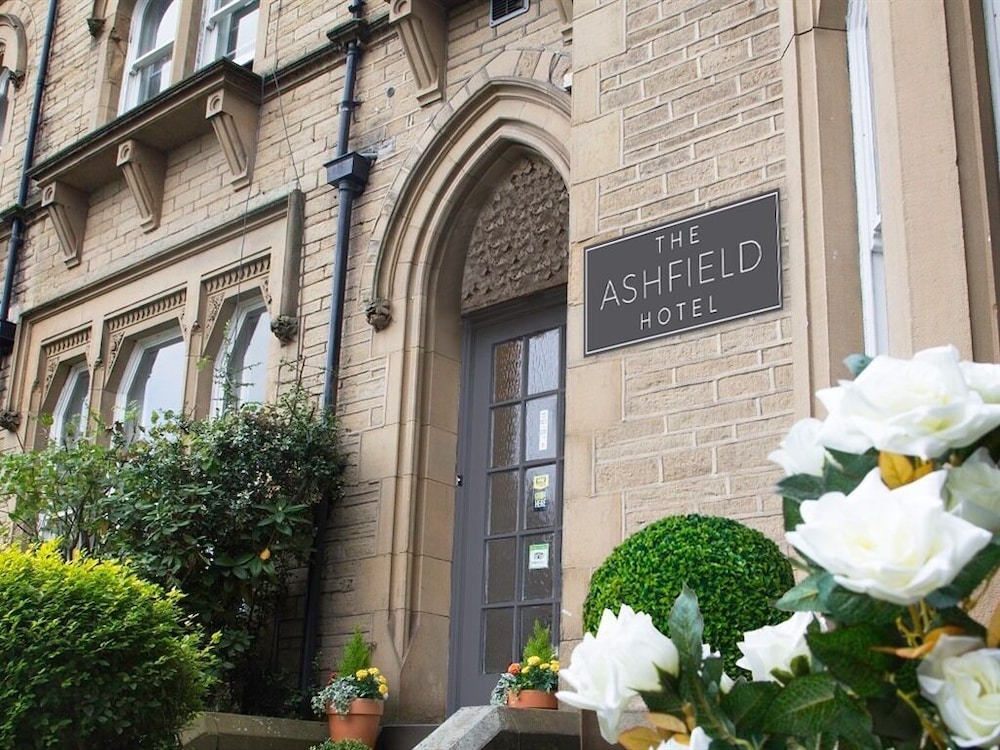 Ashfield Hotel 2/55