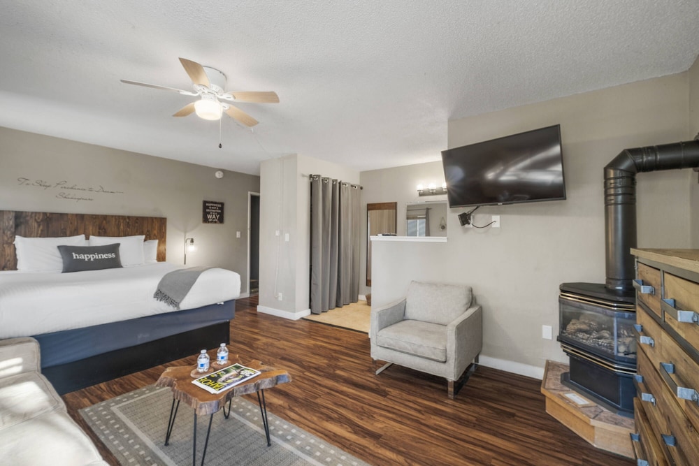 Resthaven Tahoe 13/34