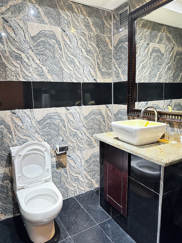 GOLDEN TULIP PORT HARCOURT 77/81