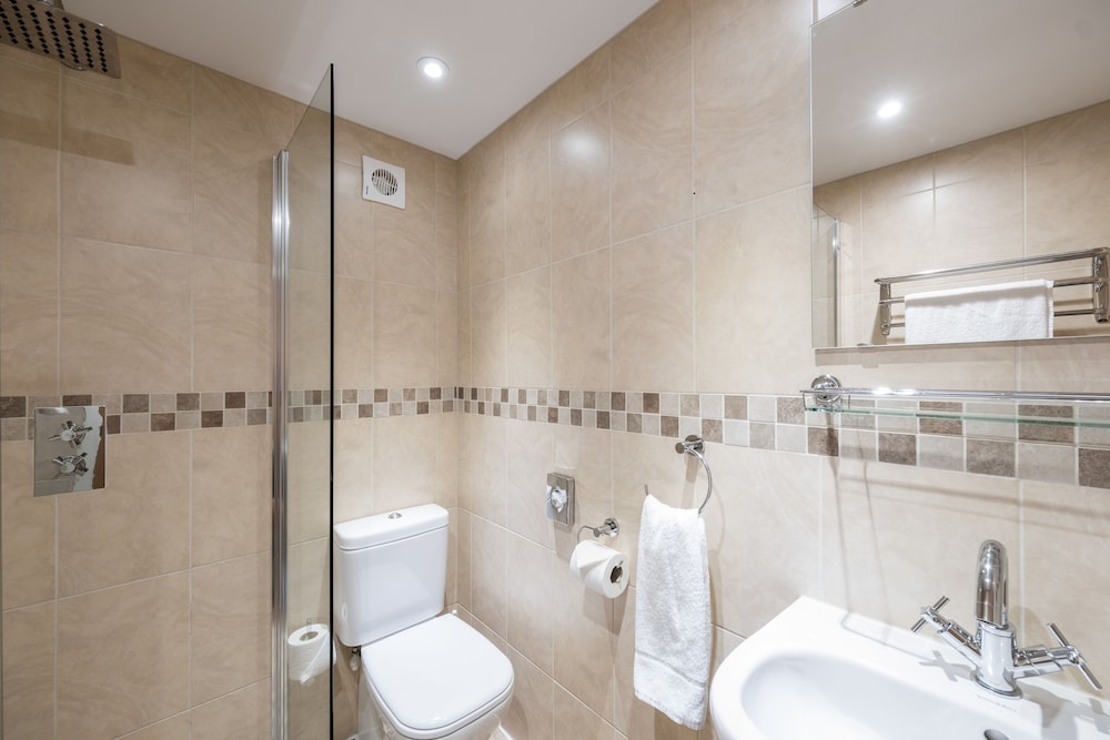 غرفة سوبيريور بسرير مزدوج وسرير فردي، The Barn Hotel & Spa 6/6