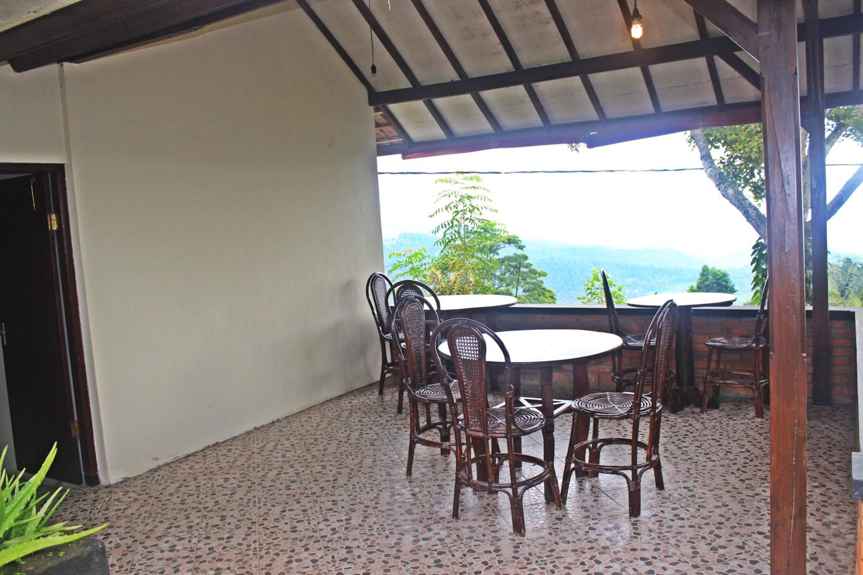 Guru Ratna Homestay 12/23
