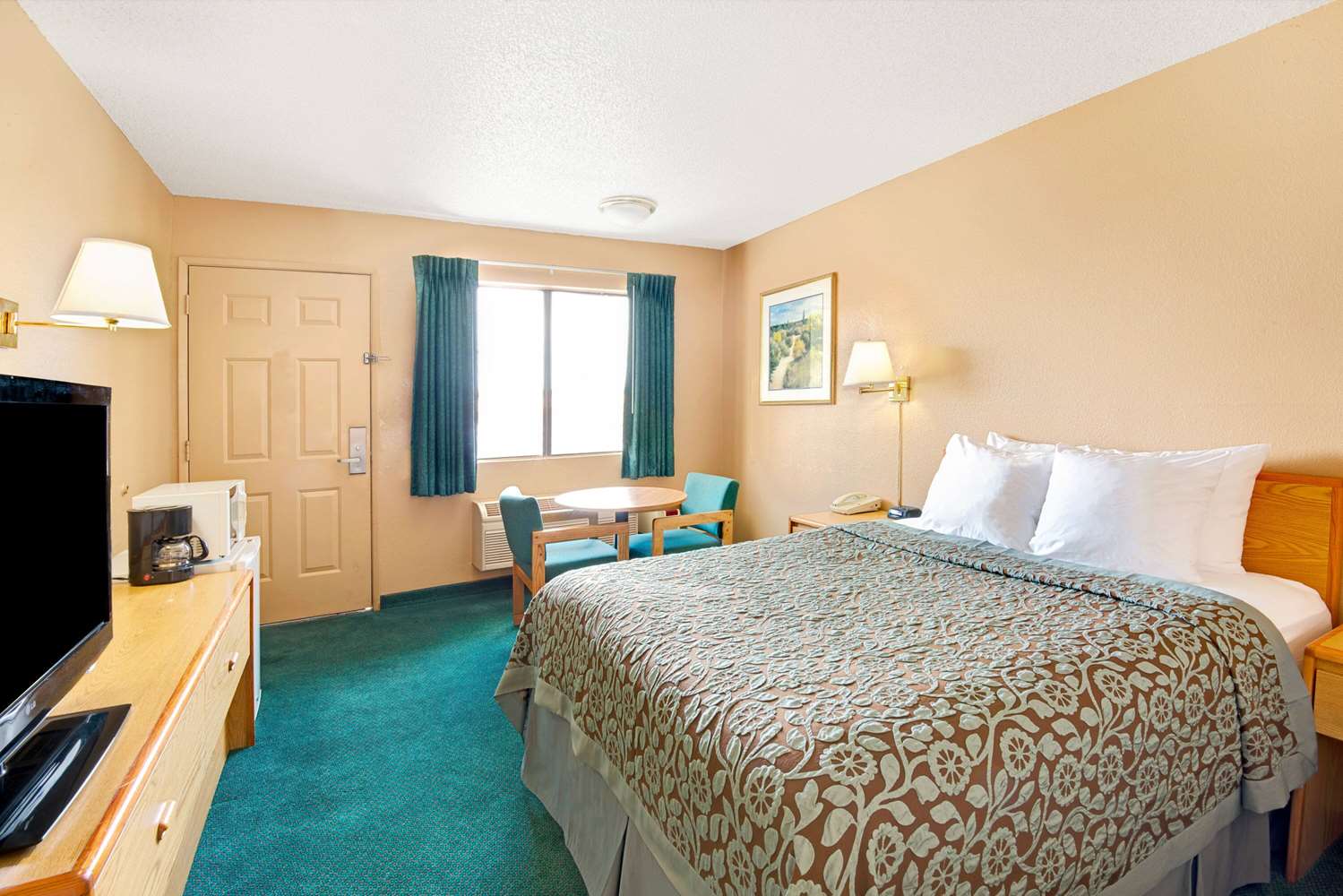 Days Inn by Wyndham El Paso Airport East 10/19