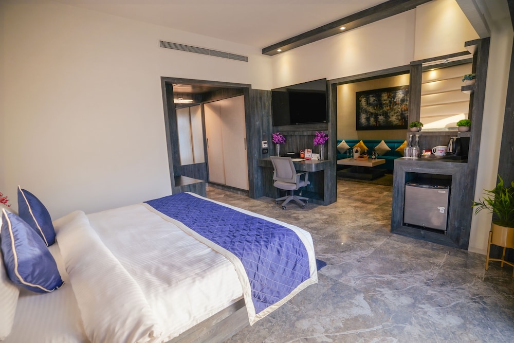 Hotel Swarn Towers 14/50
