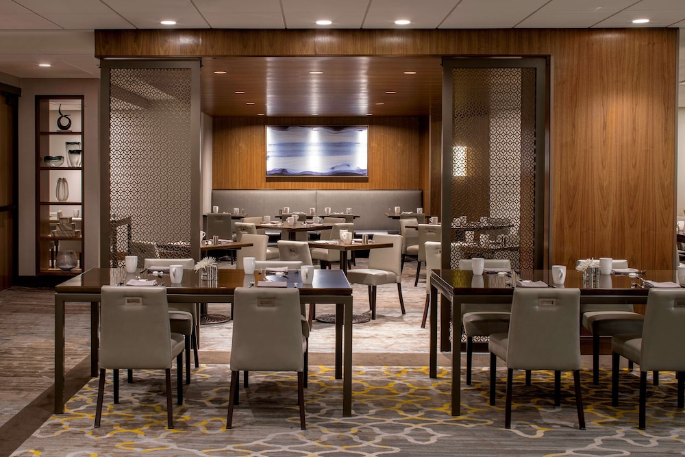 Grand Hyatt Washington 52/75