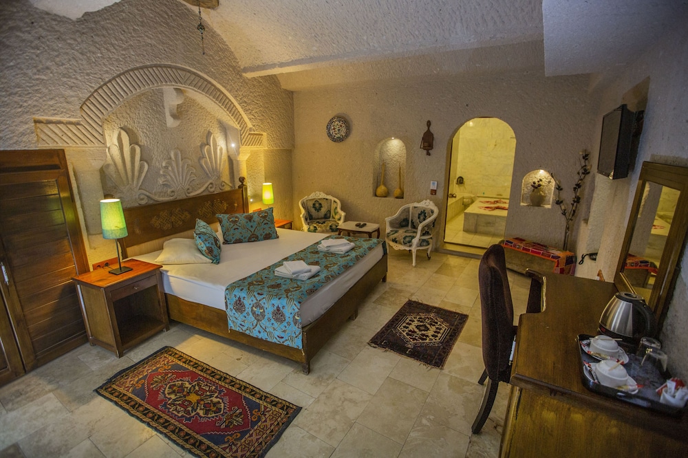 Hermes Cave Hotel 31/46