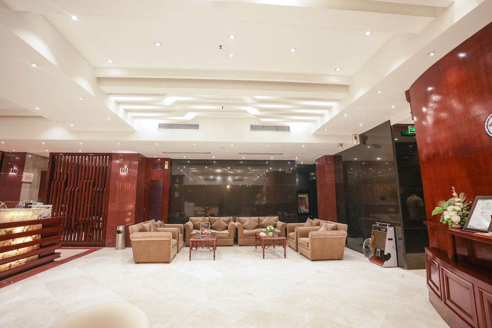 Hotel Sarina 8/77
