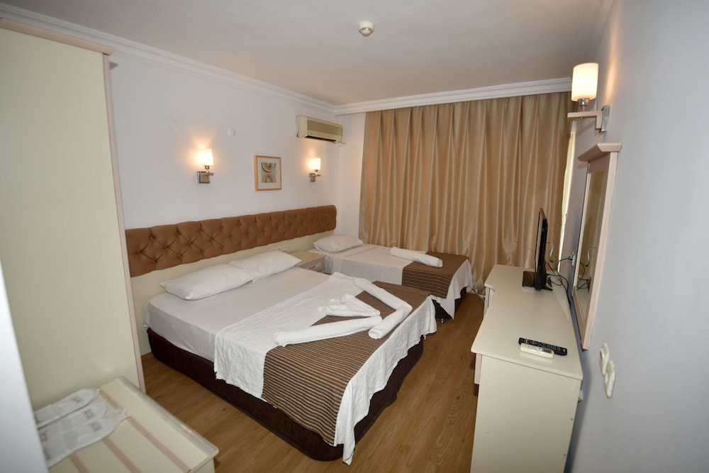 Almena City Hotel 8/17