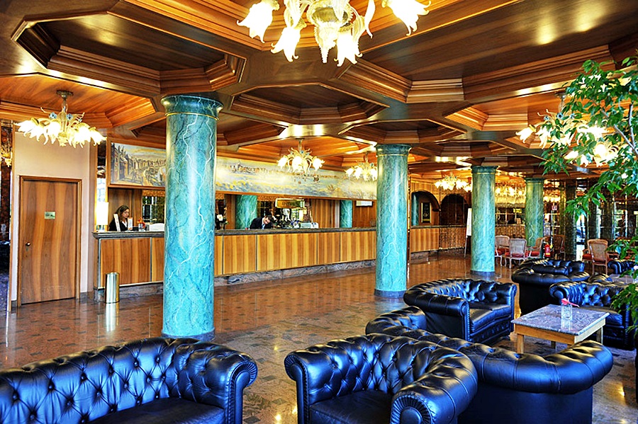 lobby