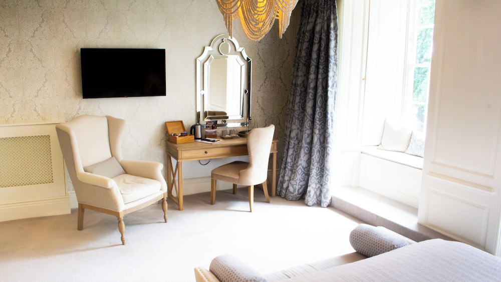The Manor House Hotel & Spa 47/57
