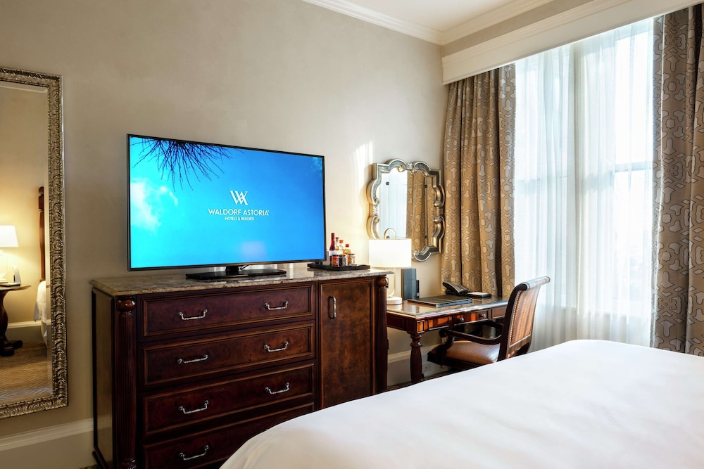 DELUXE, QUEEN BED, ACCESSIBLE