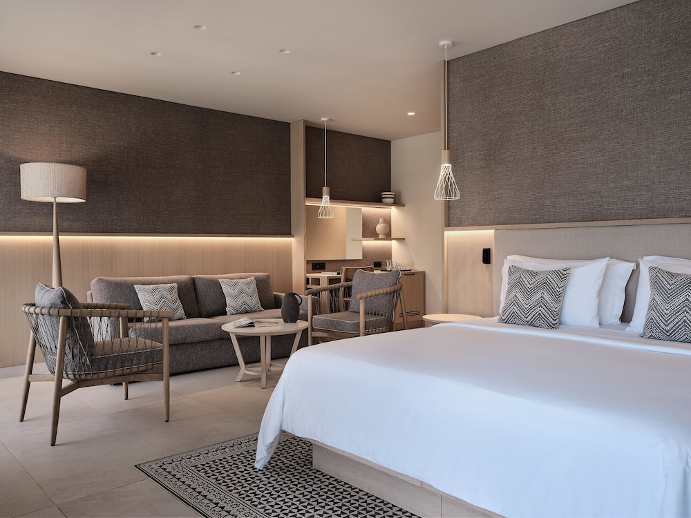 1 BEDROOM, PANORAMIC, SUITE, SEA VIEW, PRIVATE POOL, JETTED TUB