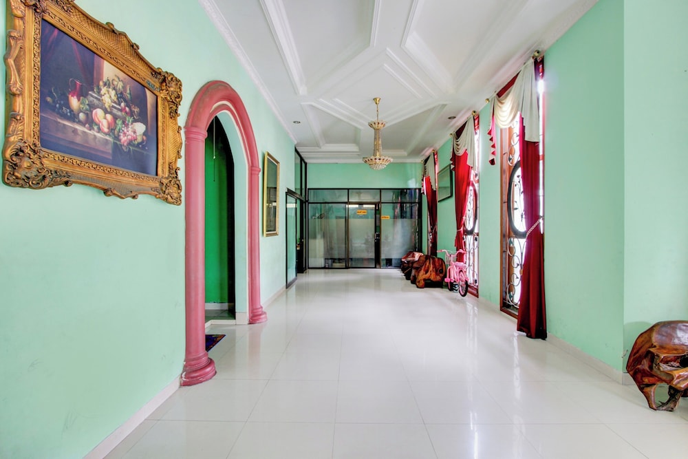 Hotel O Solo near RS JIH Solo formerly Azifa Inn 24/27