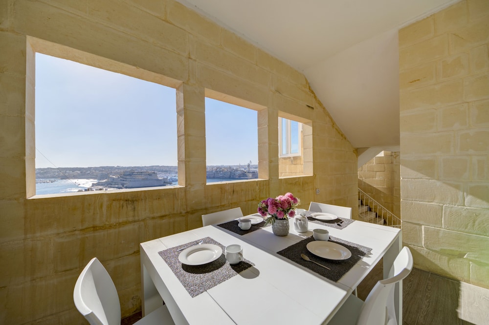 Tritoni harbour suites 41/55