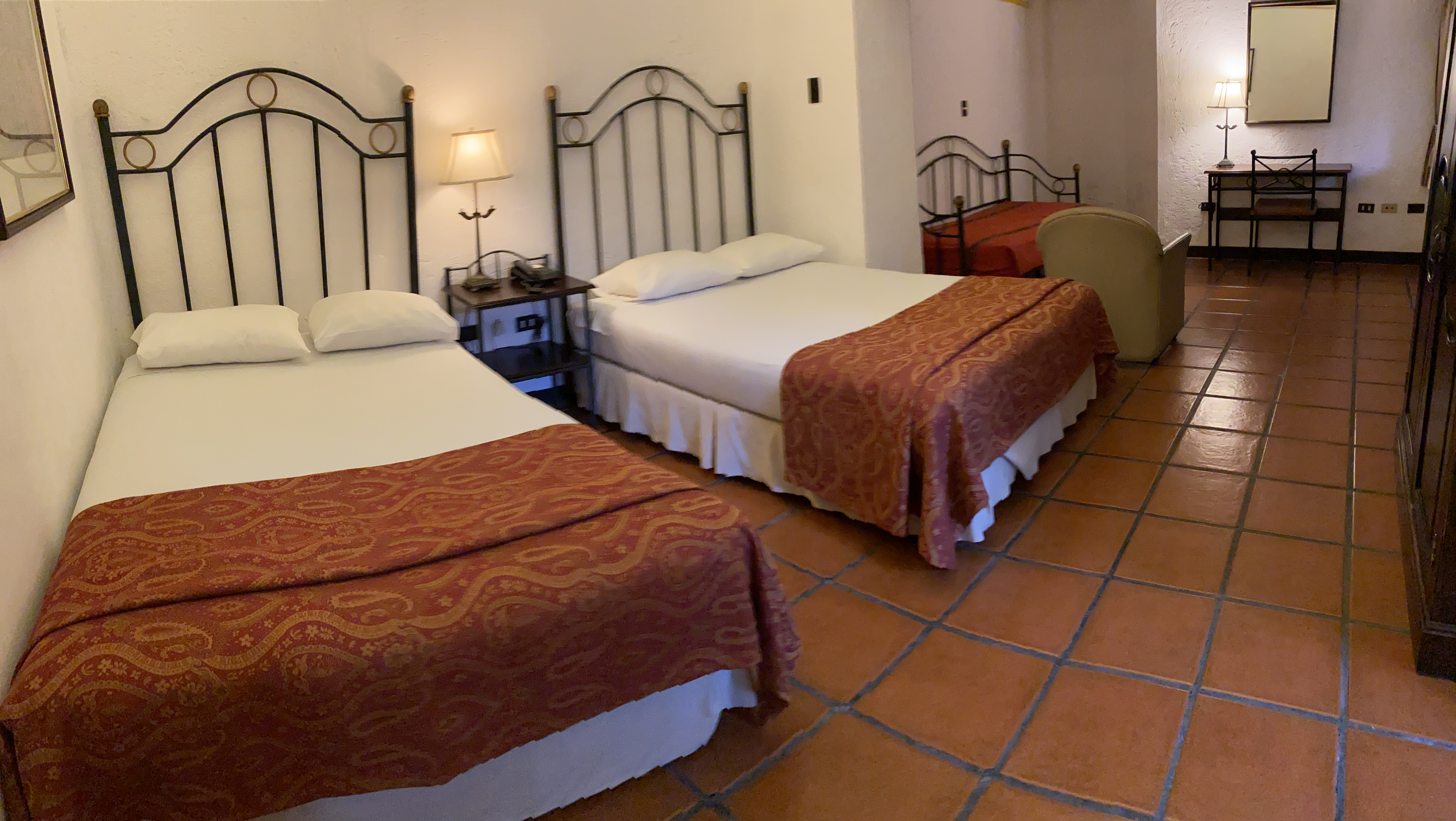 ROOM, TRIPLE