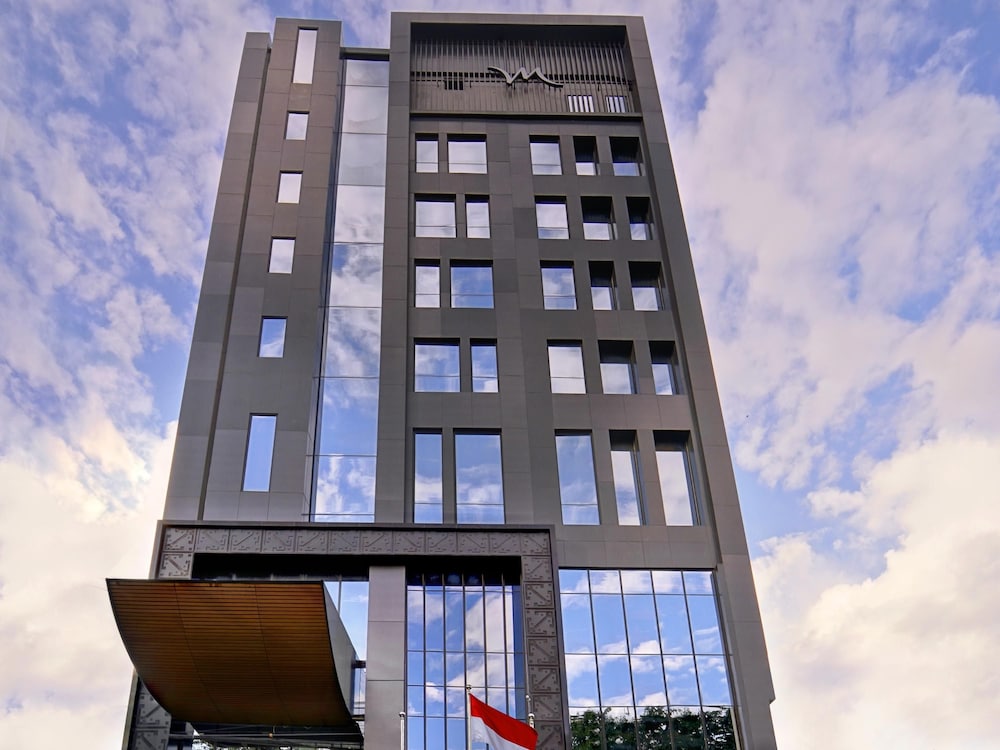 Mercure Surabaya Manyar (ex Everbright Hotel) 1/32
