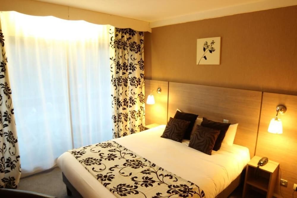 Hotel Villancourt 10/30