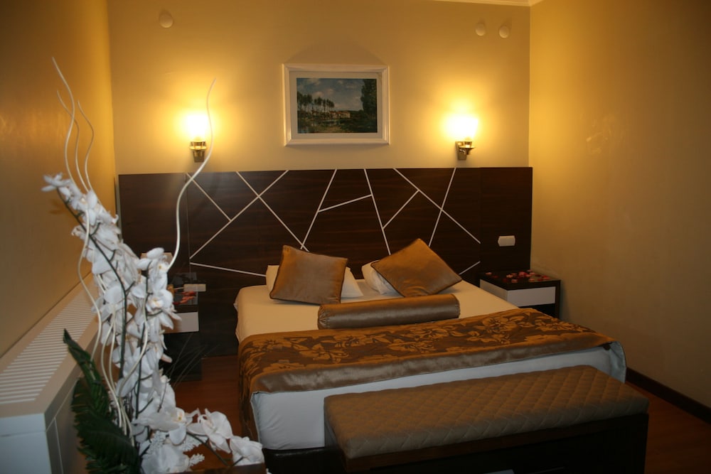 NYSA HOTEL 31/50