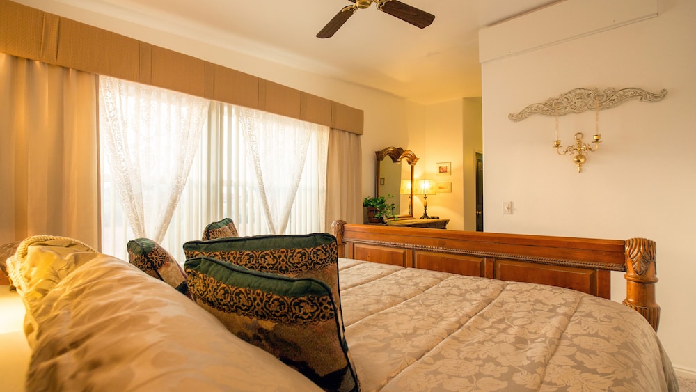 Dreamkatchers Lake Powell Bed Breakfast 11/57