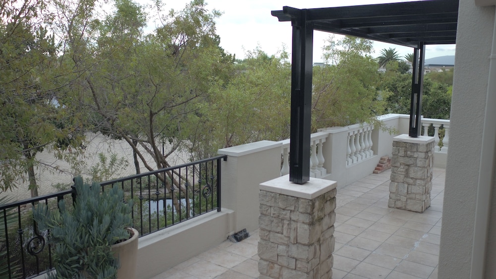 Bougain Villas Apartments 13/26