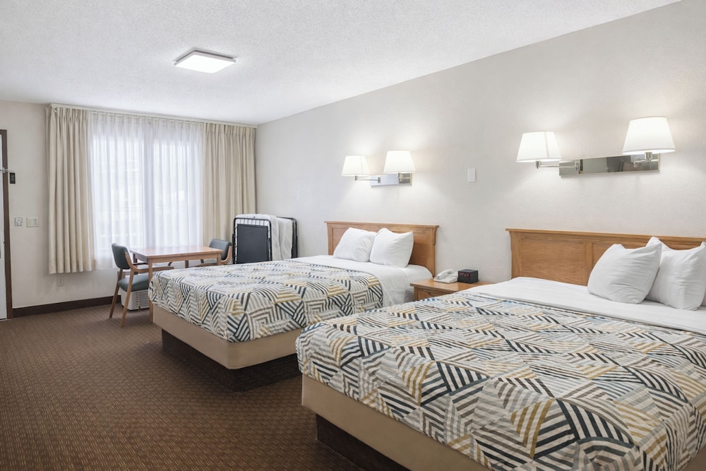 Sundowner Inn Forsyth I 94 29/62