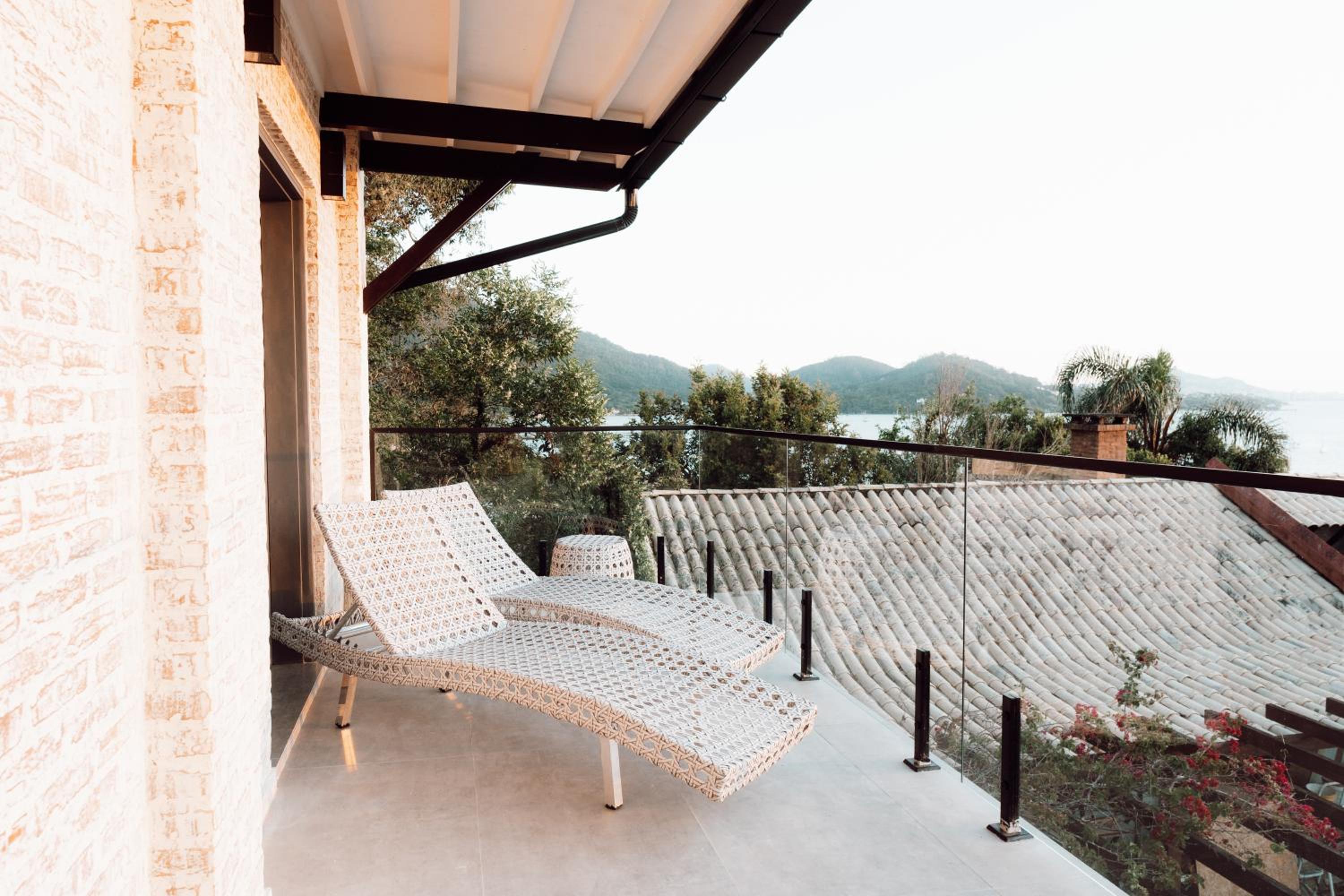 Naatooh Guest Houses 4/18