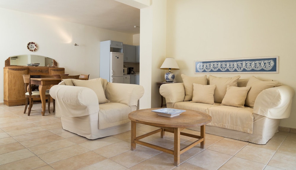Istron Villas 35/50