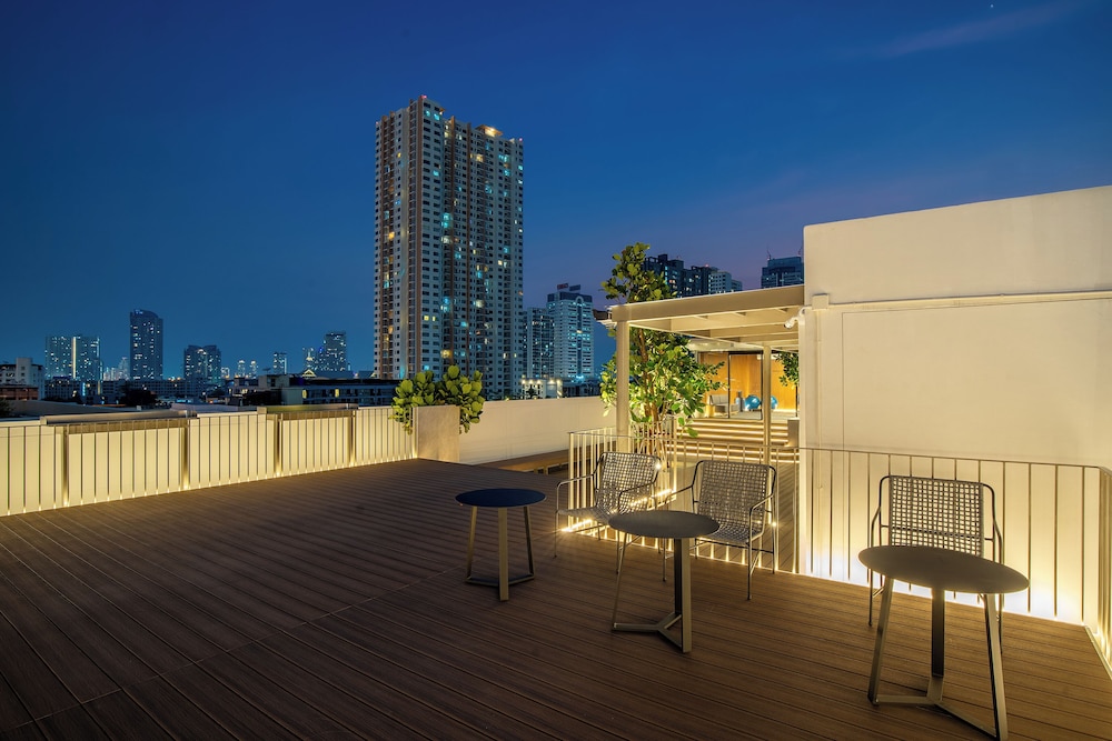 Saan Hotel Sathorn 23/50