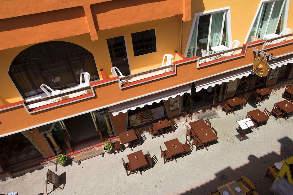 Hotel & Suites Bucaneros, Isla Mujeres 6/48