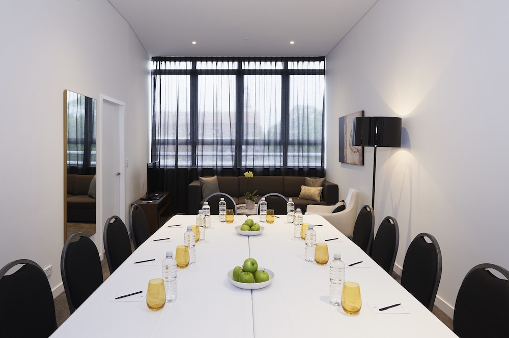 Silkari Suites Chatswood 50/65