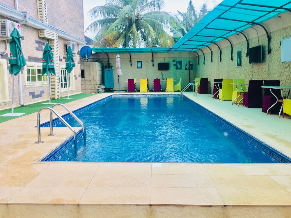 Eterno Hotels Limited 27/32