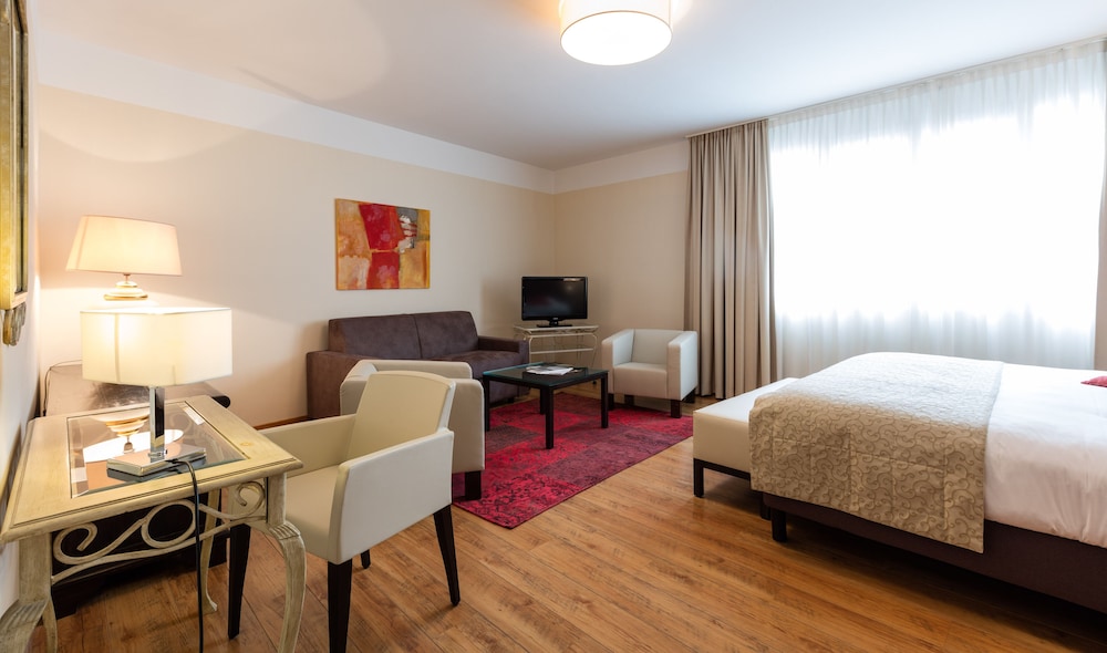 Hotel Rotonde 14/73