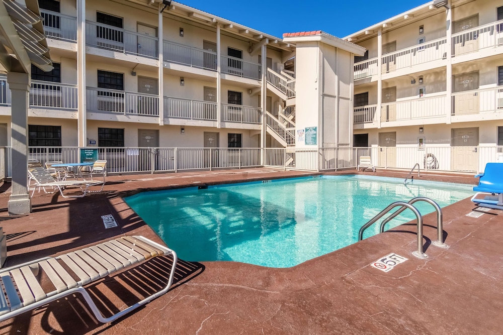 Studio6 Fort Worth, TX - West Medical Center 42/49