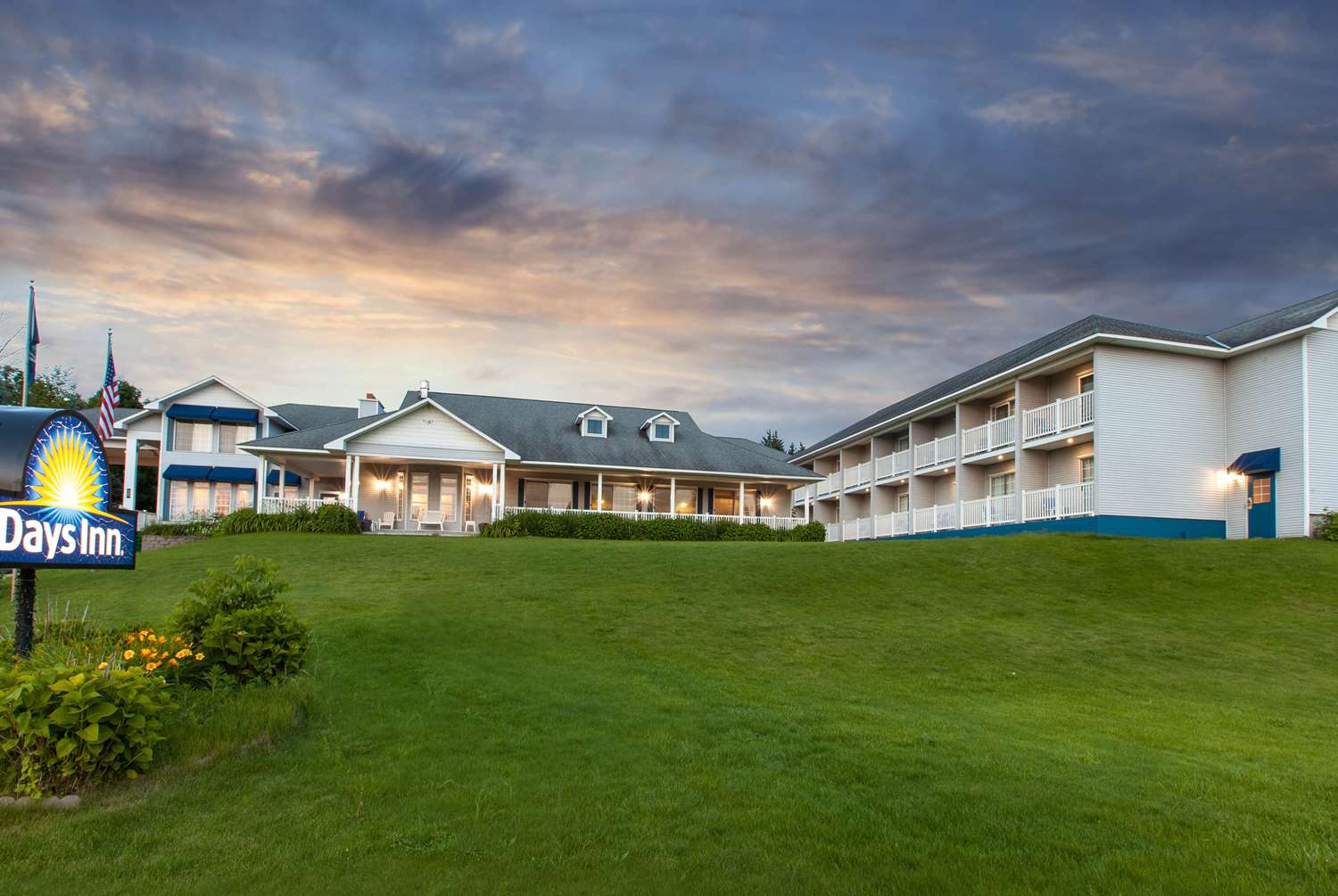 Days Inn by Wyndham Petoskey 29/31